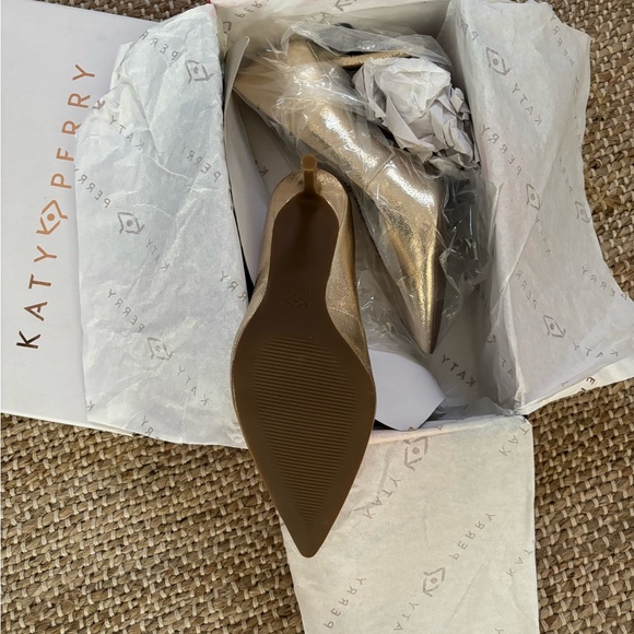 Katy Perry Pointed Toe Pumps - The Sissy in Champagne - Picture 10 of 13